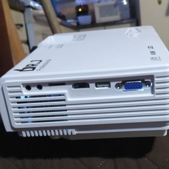 Projector 📽️ - Picture 3 of 3